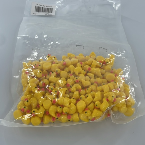 200 Pieces Mini Resin Ducks Yellow Tiny Duckie, baby shower - Picture 4 of 5